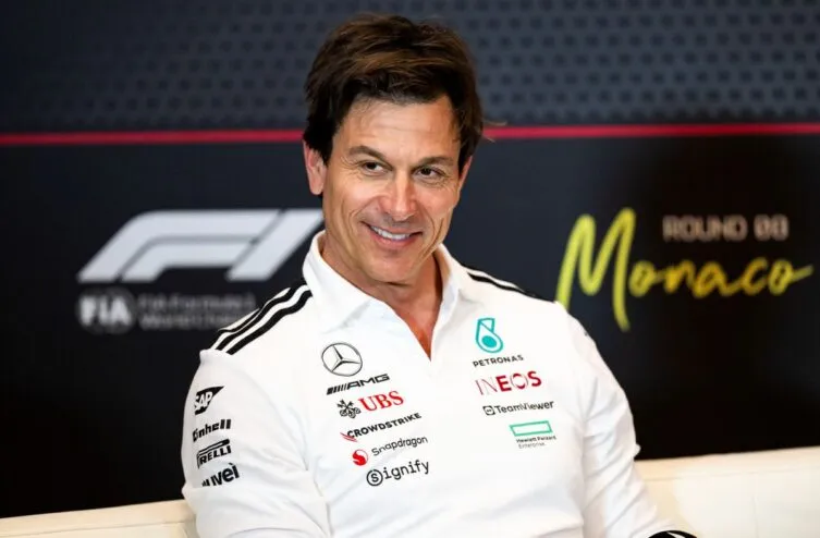 F1 - Toto Wolff anticipates a duel between Mercedes and Ferrari in 2026: "A  classic" | AutoHebdo