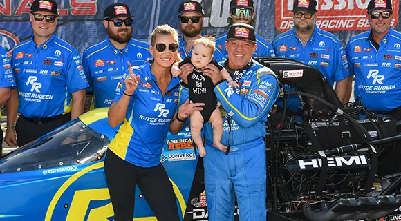 The Official Website of Tony Stewart