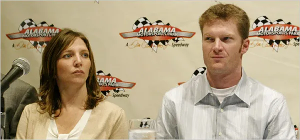 Sister Has Seat of Power as Earnhardt Drives On - The New York Times