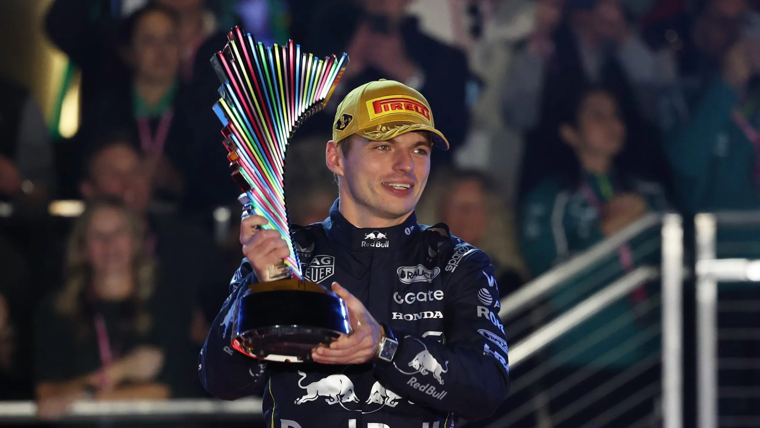2025 Las Vegas Grand Prix: Max Verstappen gana y reabre la pelea por el  título tras la doble descalificación de McLaren F1 Team -