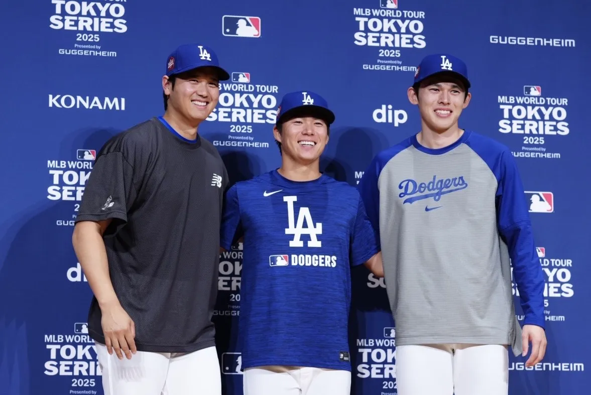 MLBTokyoSeries #ドジャース #大谷翔平 #山本由伸 #佐々木朗希 の3選手が来日記者会見🎤 会見後には笑顔で豪華3ショット📸 Photo by Toru Yaguchi #ShoheiOhtani #LetsGoDodgers #dodgers