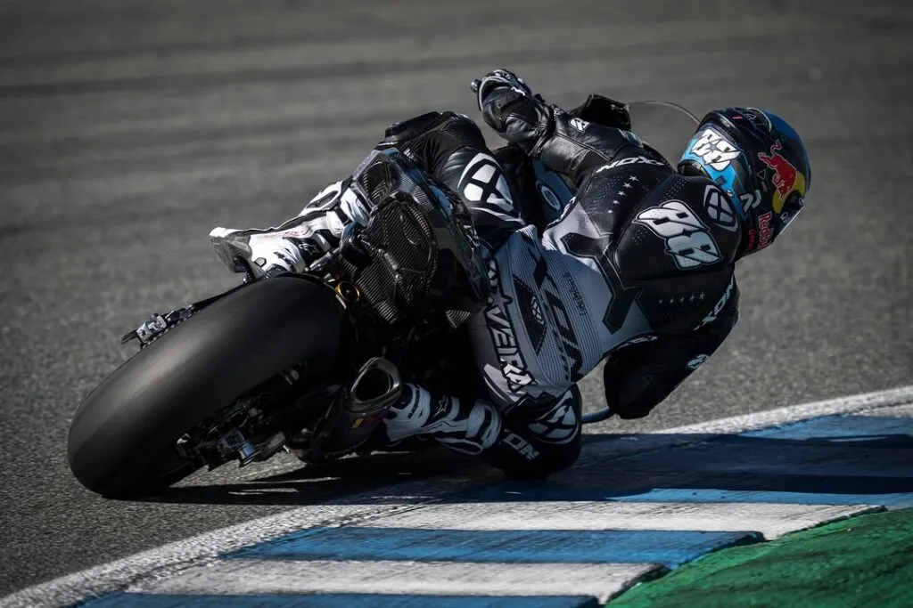 WSBK: O impacto Oliveira; os testes que mudaram tudo na BMW