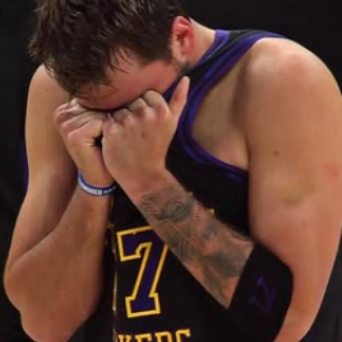 Cover Image for The truth about Luka Dončić’s injury today has been revealed by the Los Angeles Lakers’ medical team; the latest MRI results have left fans speechless.