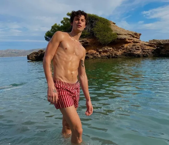Ca sĩ "vạn người mê" Shawn Mendes chia sẻ 3 món ăn vặt giúp cân nặng ổn định, tăng cường sức khỏe